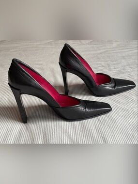 Free Lance Black Leather Square-Toe Heels with Pink Insole